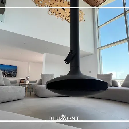 Luxury Rooftop Suites By Blumont Hotel Shkallnur