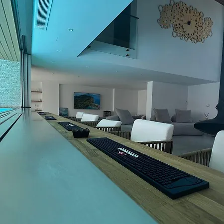 Luxury Rooftop By Blumont Hotel Škalngur