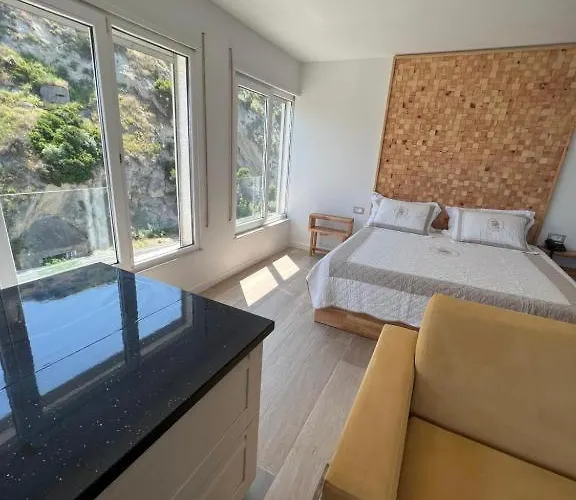 Luxury Rooftop Suites By Blumont 5* Shkallnur