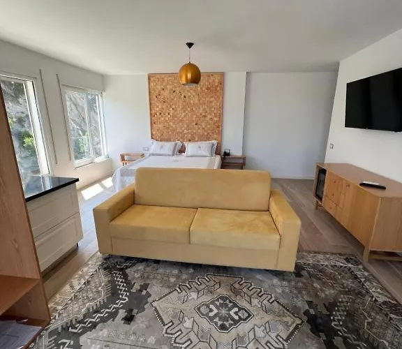 Luxury Rooftop Suites By Blumont