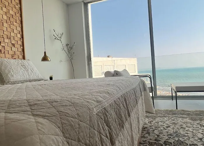 Luxury Rooftop Suites By Blumont Hotel