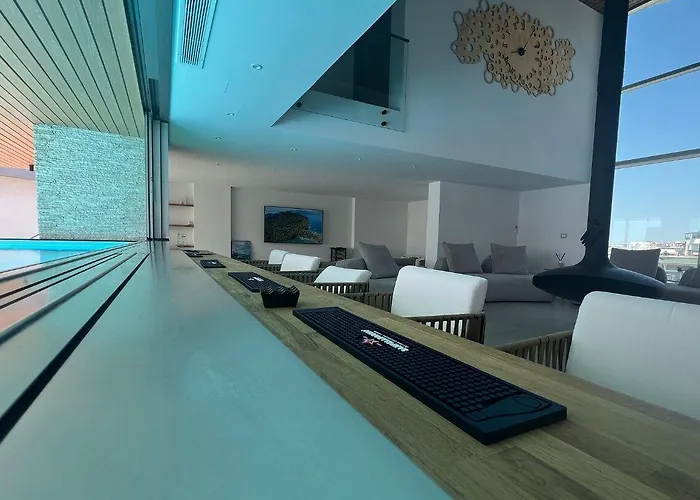 Luxury Rooftop Suites By Blumont Hotel Shkallnur